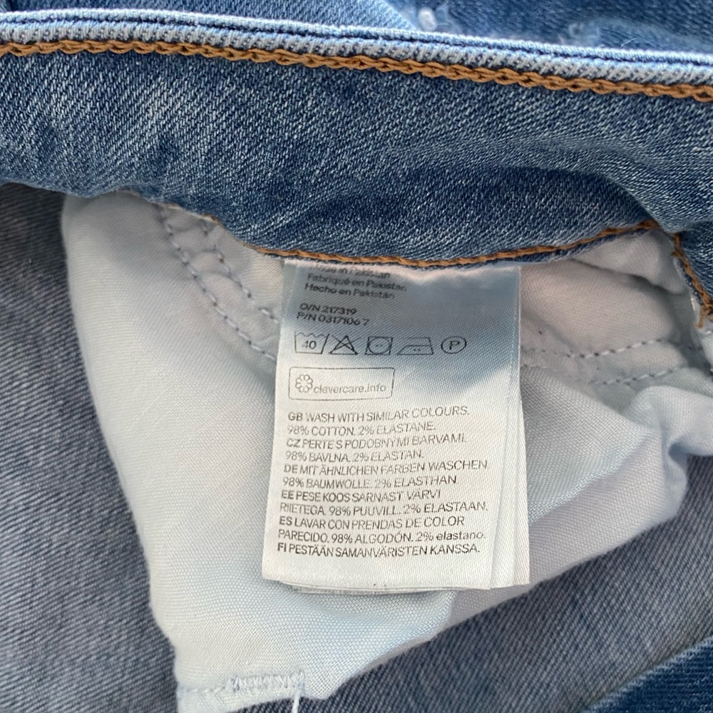 ๐ผ H&M Divided Jeans ๐ผ - Picture 6 of 7